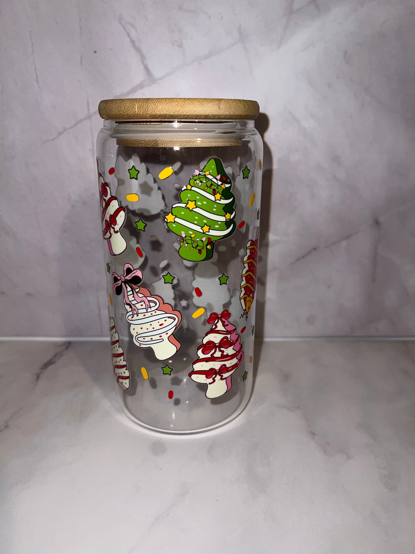 🎄 Christmas Tree 16 oz Glass Tumbler – Holiday Edition