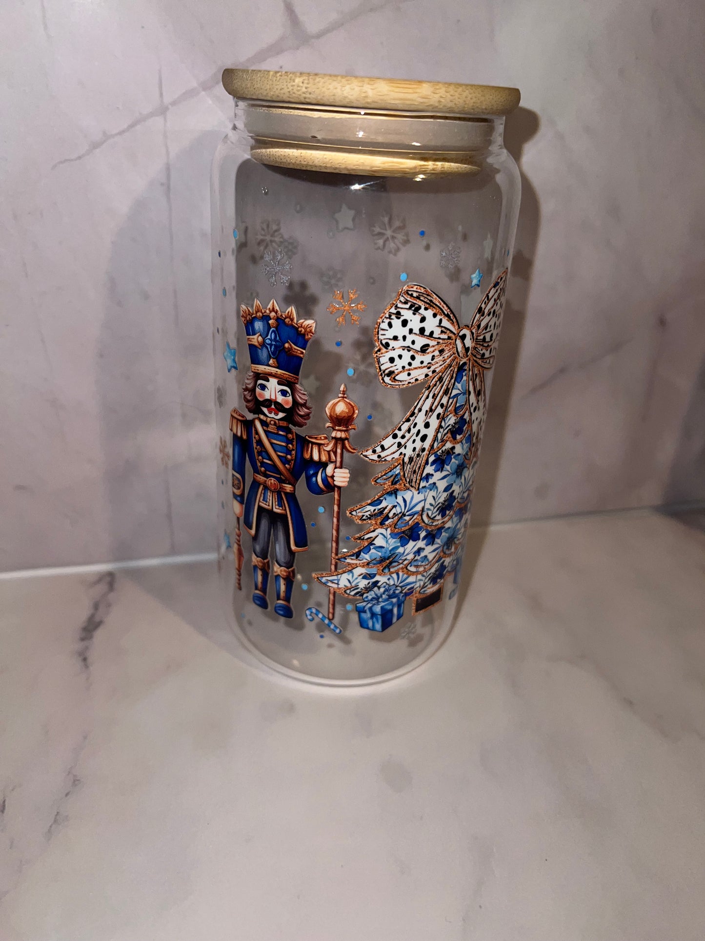 🎄 Nutcracker 16 oz Glass Tumbler – Limited Holiday Edition