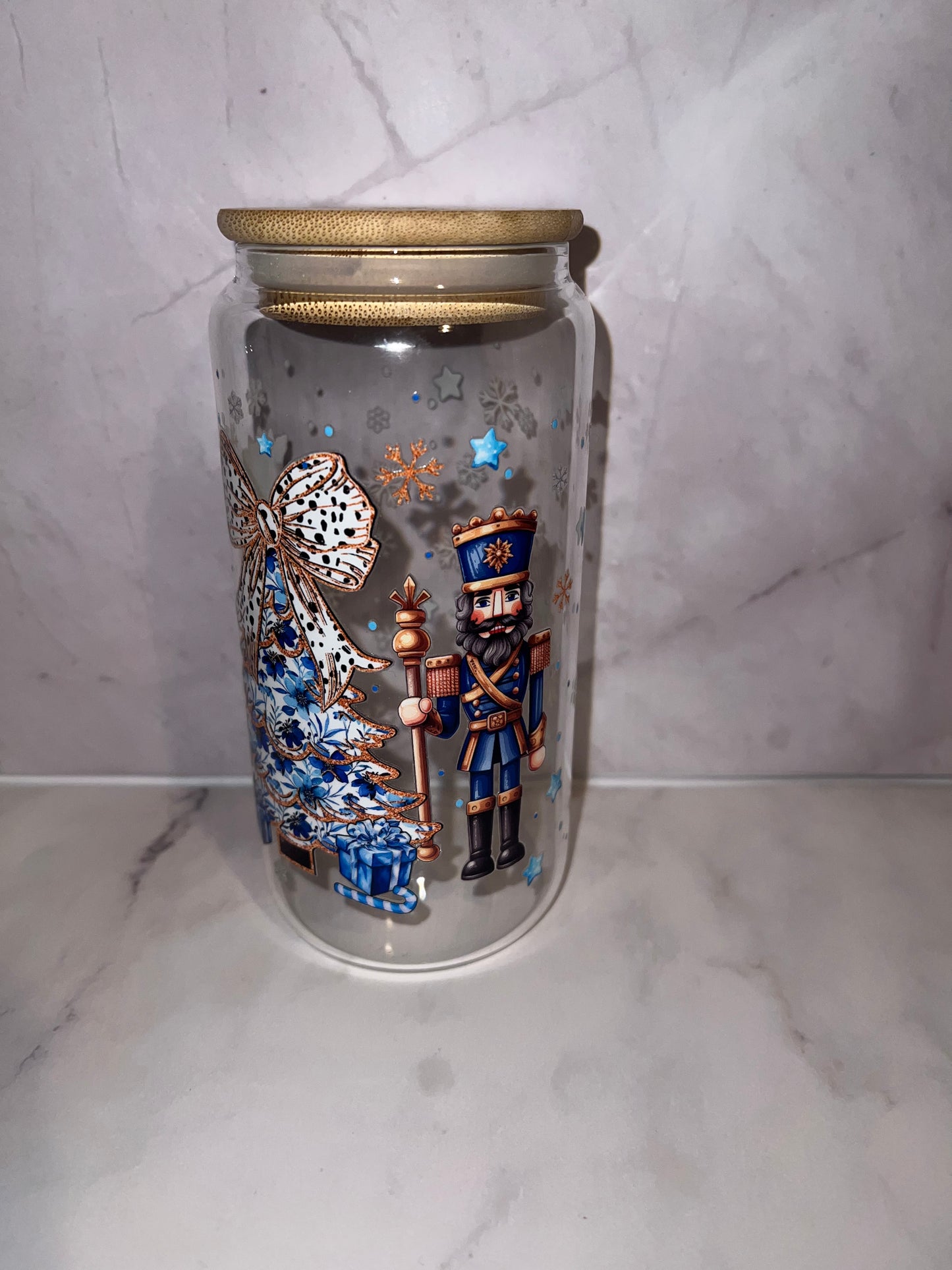 🎄 Nutcracker 16 oz Glass Tumbler – Limited Holiday Edition