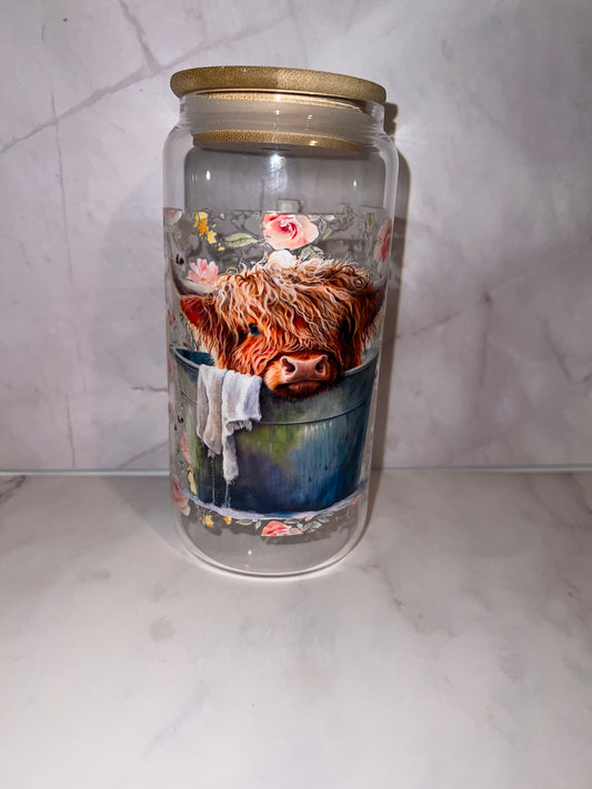 🐮 Floral Highland Cow – 16 oz Glass Tumbler